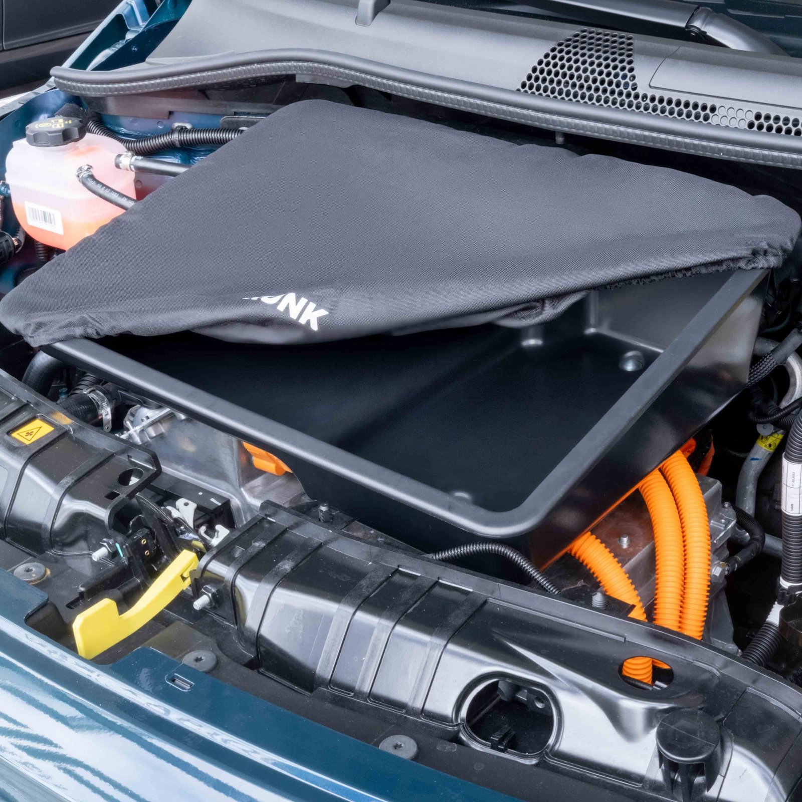 Fiat 500e 2020- FRUNK - Image 7