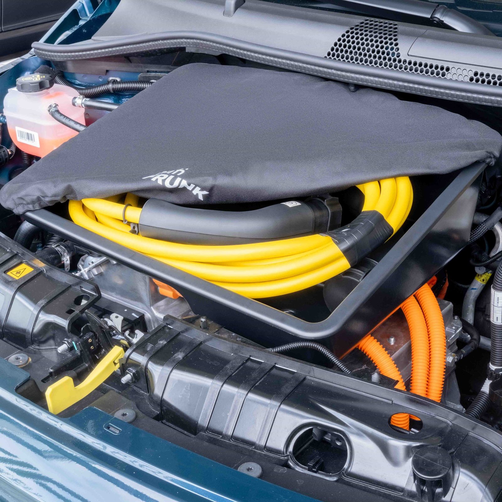 Fiat 500e 2020- FRUNK - Image 11