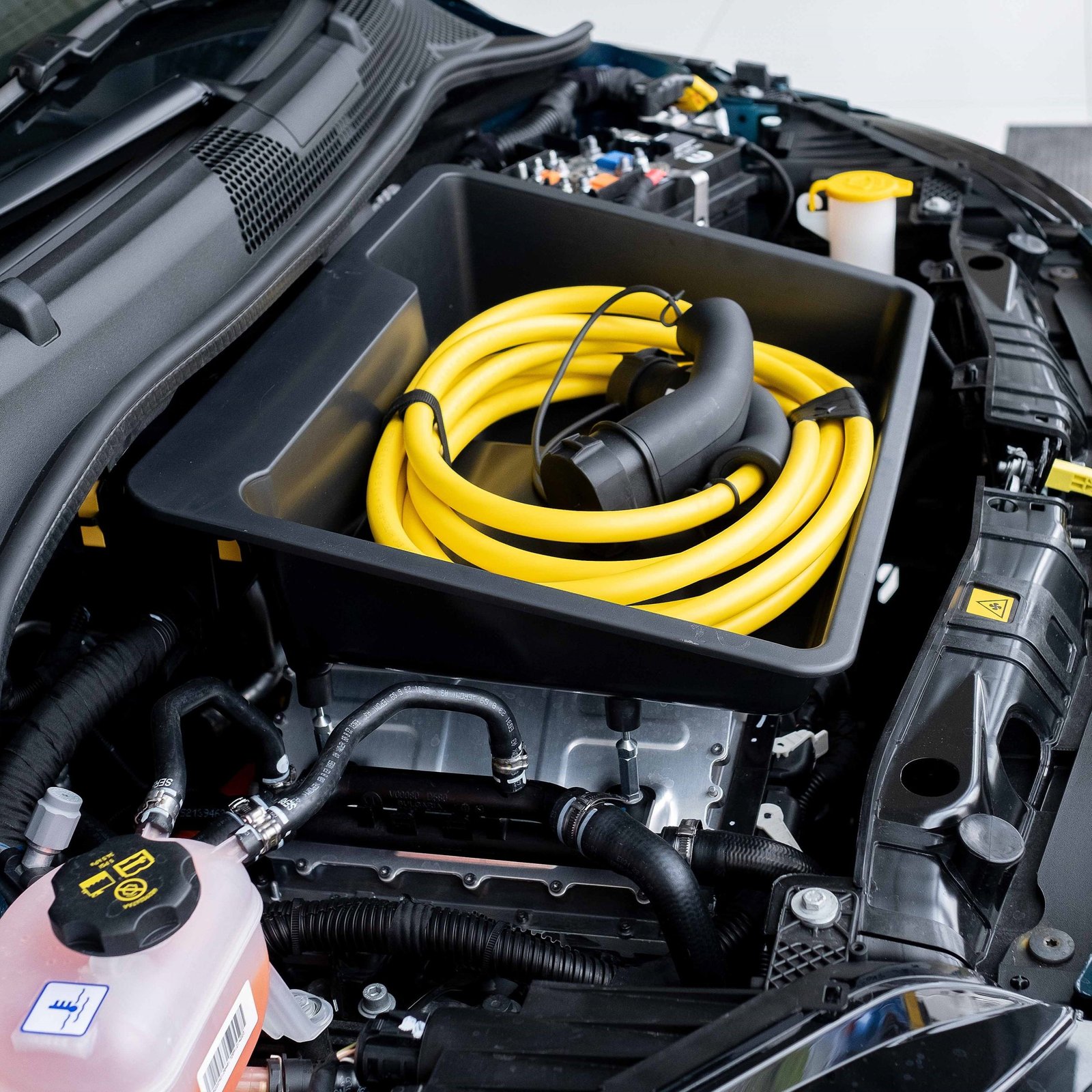 Fiat 500e 2020- FRUNK - Image 14